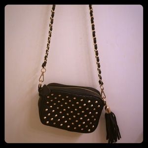 Forever 21 quilted cross back black handbag